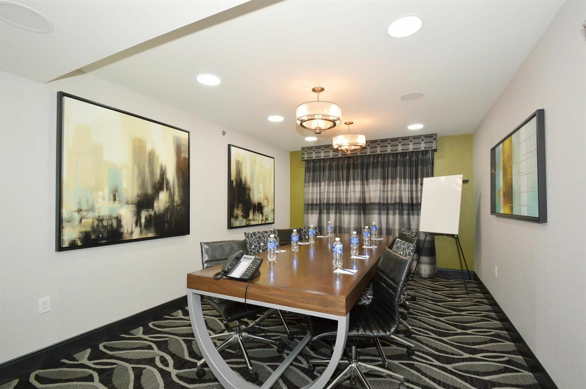 Best Western Plus Laguardia Airport Hotel Queens 뉴욕 외부 사진